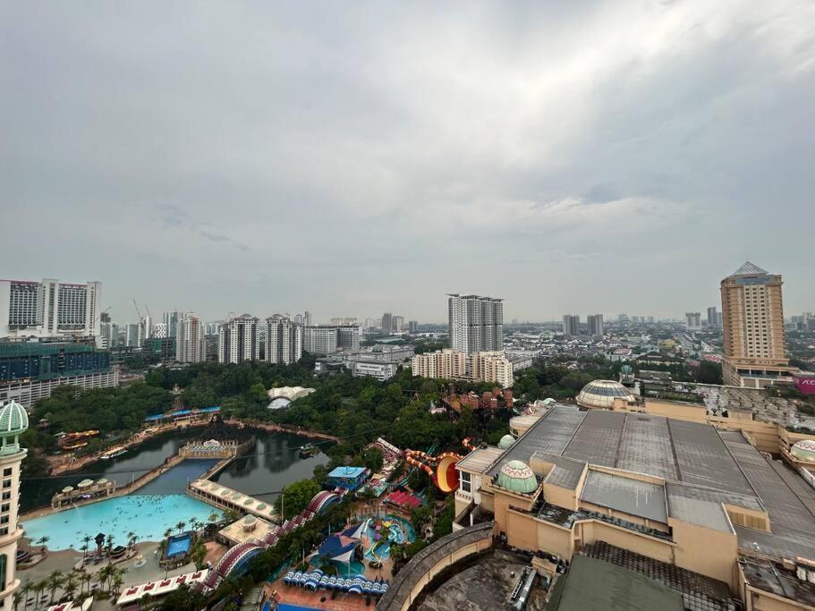 Sunwaylagoonfamilysuite-2Pax-Netflix-Balcony-Super Fast Internet Petaling Jaya Exterior photo